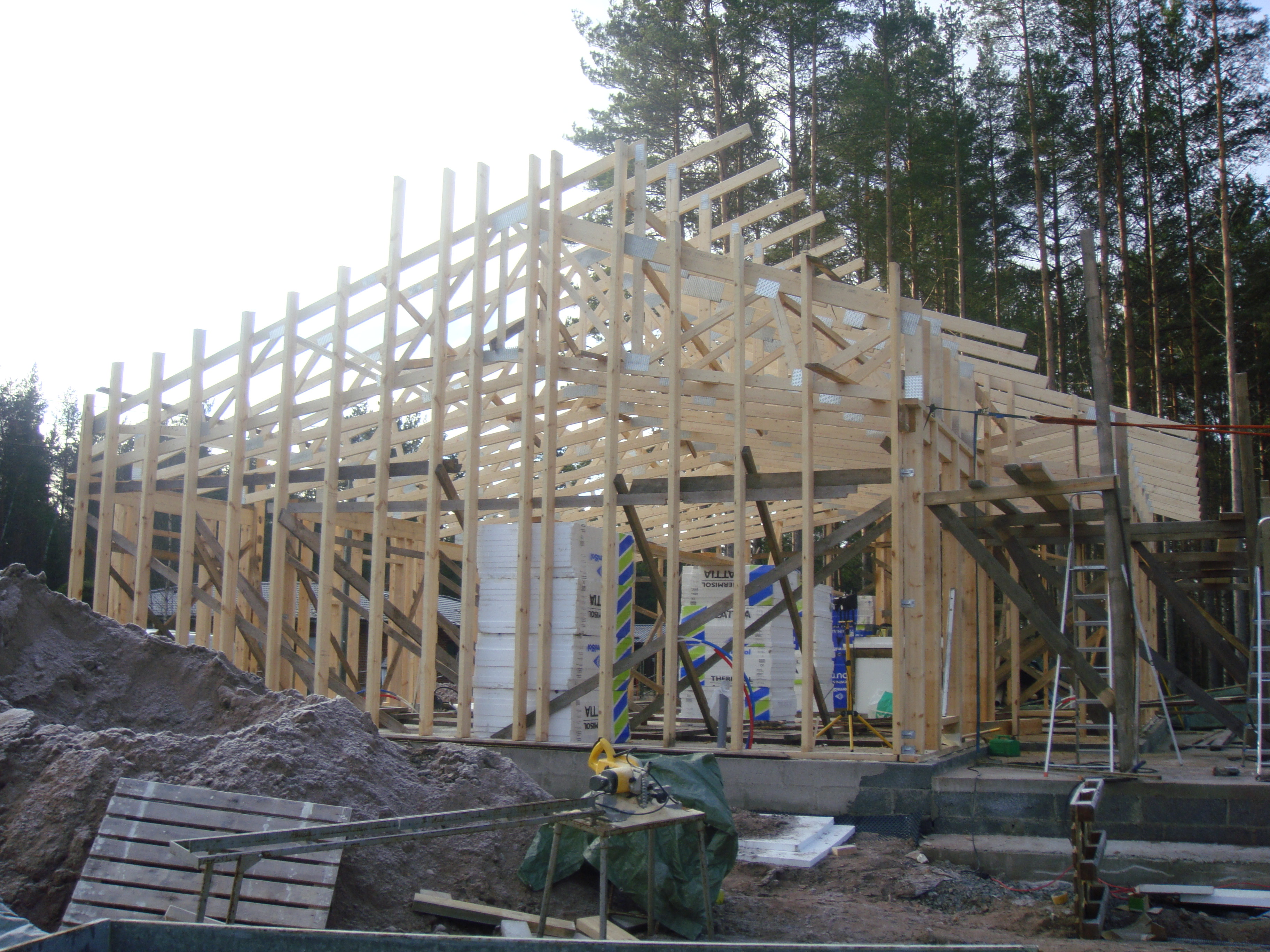 Rakennustyömaa – puinen runko